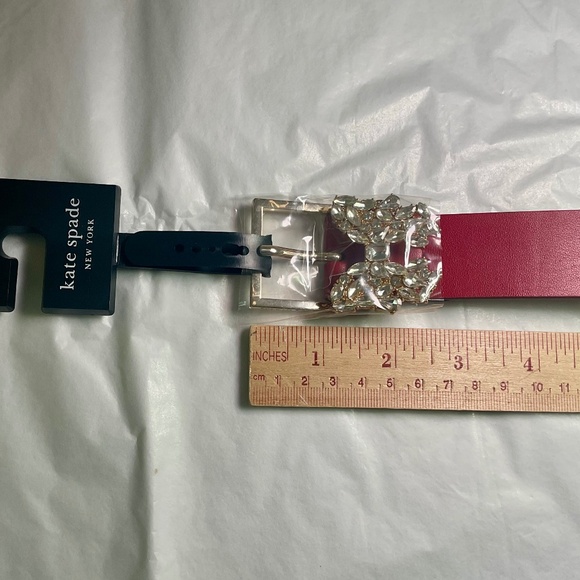 Kate Spade 32mm Rhinestone Flower Belt - Ripe Apple - NWT - Picture 8 of 9